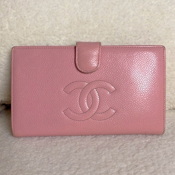 ๐Chanel Pink Caviar Long Kisslock Wallet - Picture 1 of 7